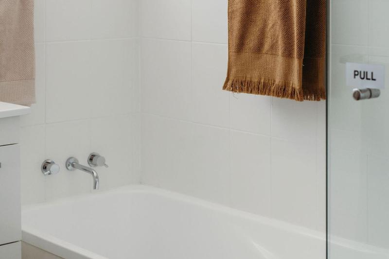 The Beach House 25 Tomaree Road - fantastic house with pool linen - image 9