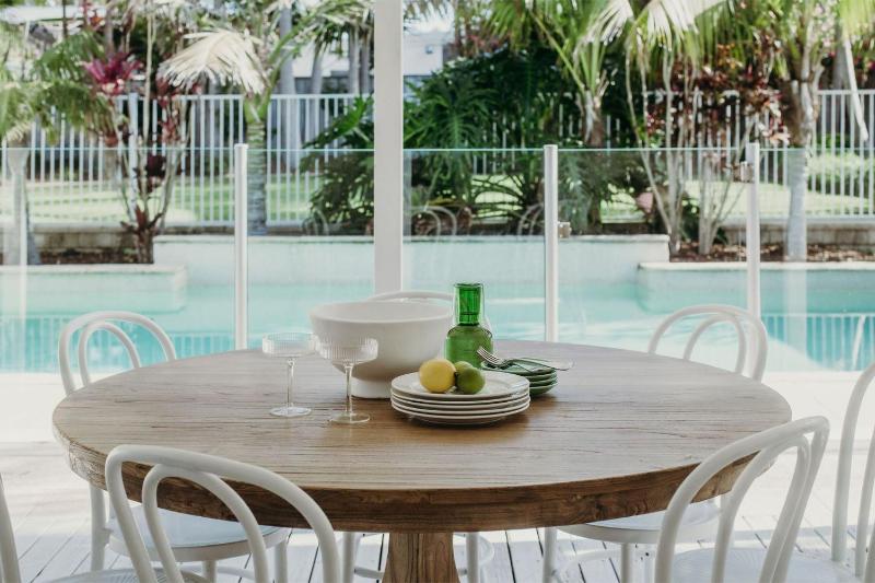 The Beach House 25 Tomaree Road - fantastic house with pool linen - image 23