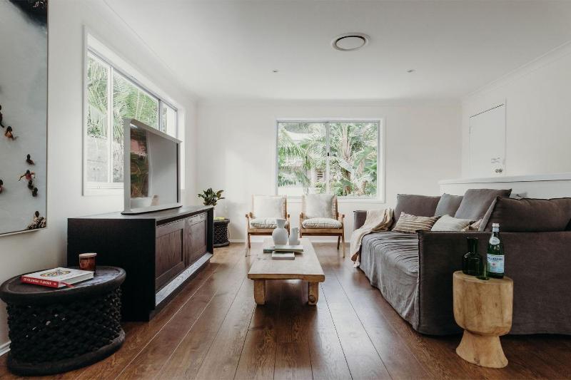 The Beach House 25 Tomaree Road - fantastic house with pool linen - image 25