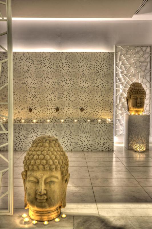 Salvator Villas & Spa Hotel - image 41