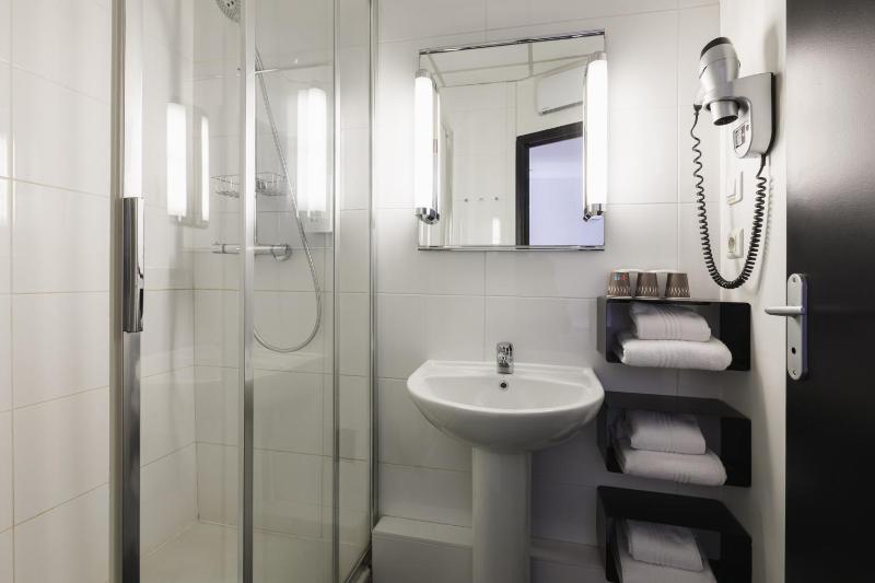 Triple Room image 3