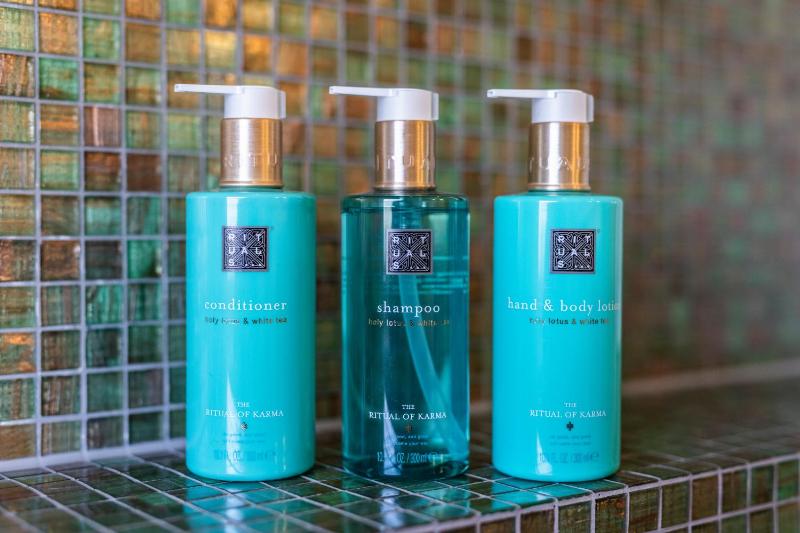 Standard Double Room image 3