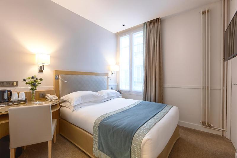 Club Double Room image 1