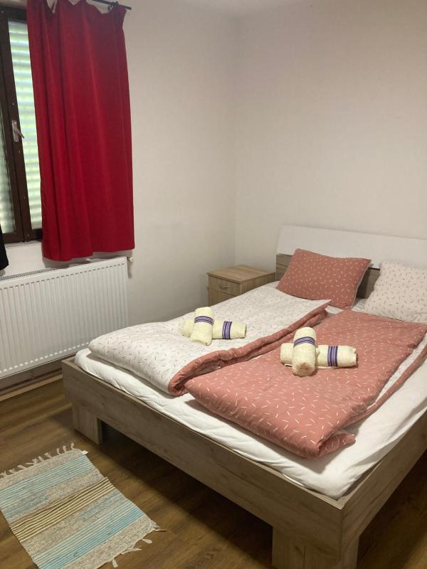 Three-Bedroom House image 4