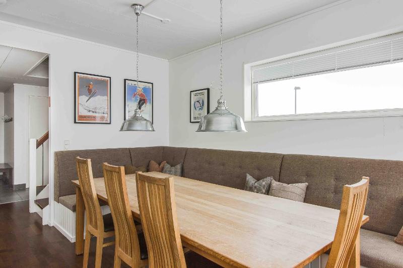 Lgh B23 - Apartment with 4 bedrooms (10 adults)  image 1