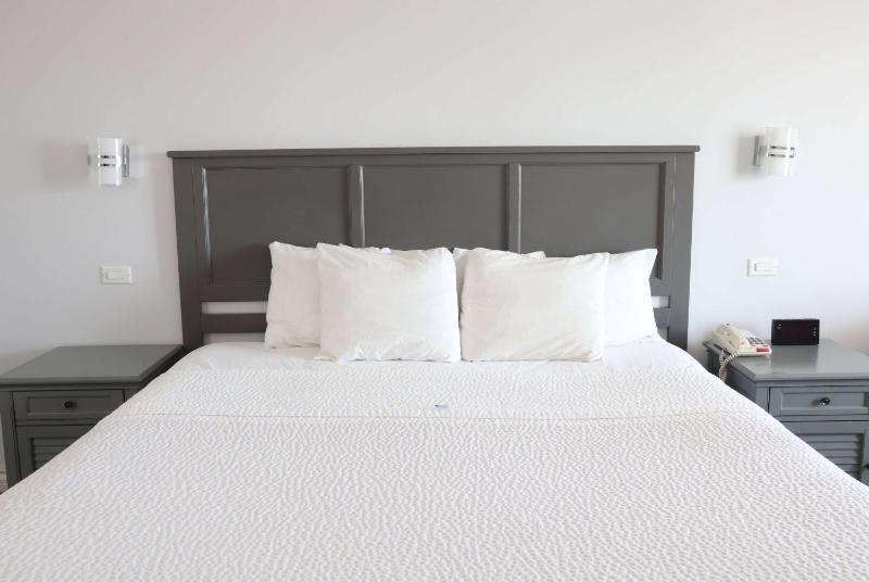 King Room with Mobility/Hearing Impaired Access - Non-Smoking