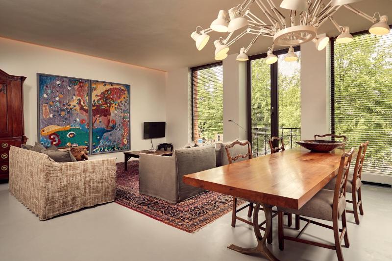 Executive Suite image 2