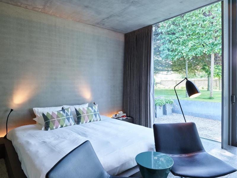 Deluxe Double Room image 1
