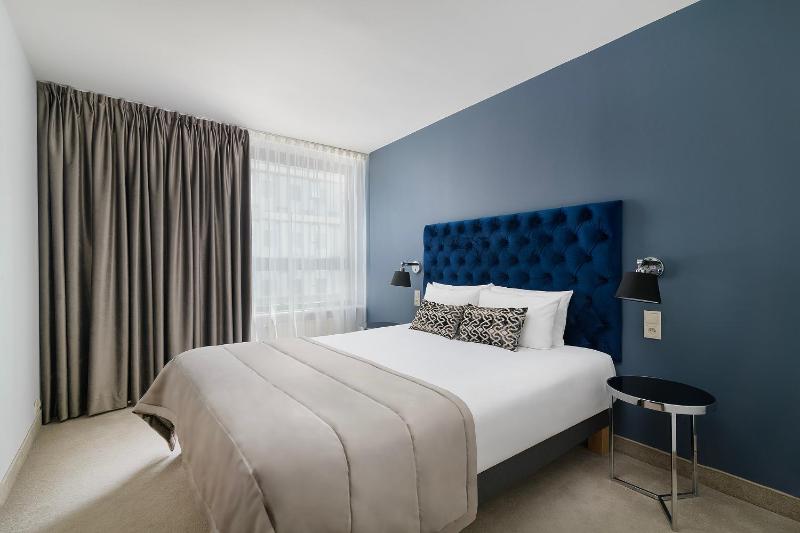Suite with One Double Bed and Sofa image 2