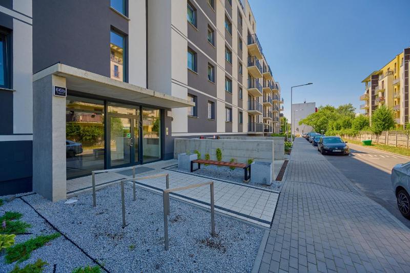 Apartment Piękna with PARKING Wrocław by Noclegi Renters - image 7