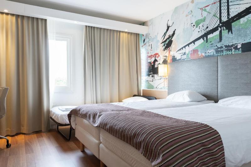 Standard Triple Room image 1