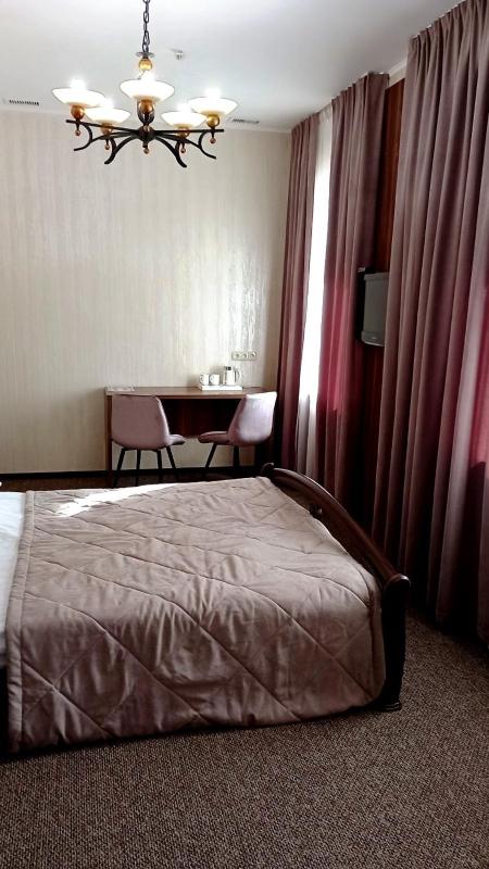 Double Room image 1