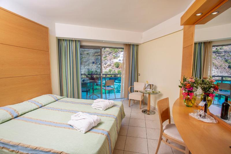 Single Room with Garden View image 1