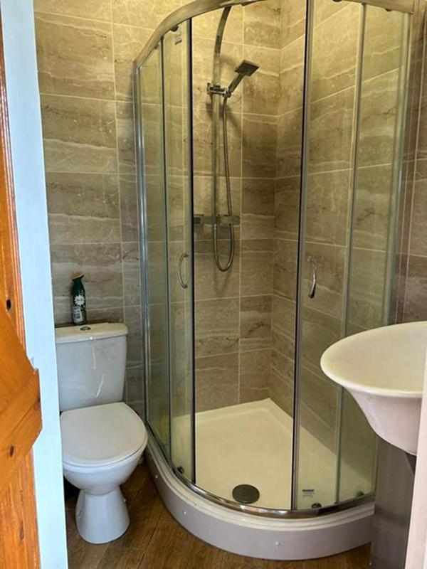 One-Bedroom House image 4