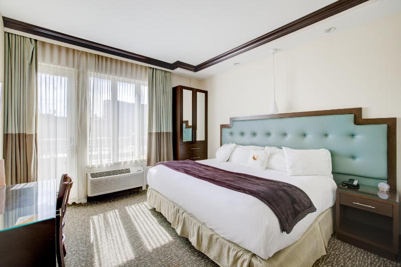 King Room - Non-Smoking image 4