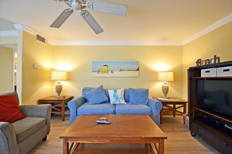A few steps from the beach with community pool - image 23
