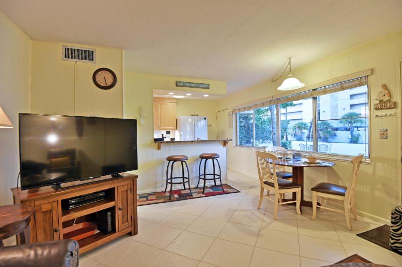 Siesta Beach Condo Rental with direct beach and pool access - image 20