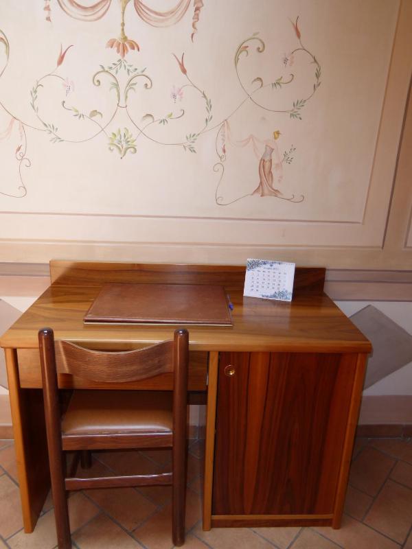 Single Room image 3