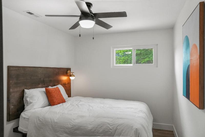 Three-Bedroom Apartment image 4