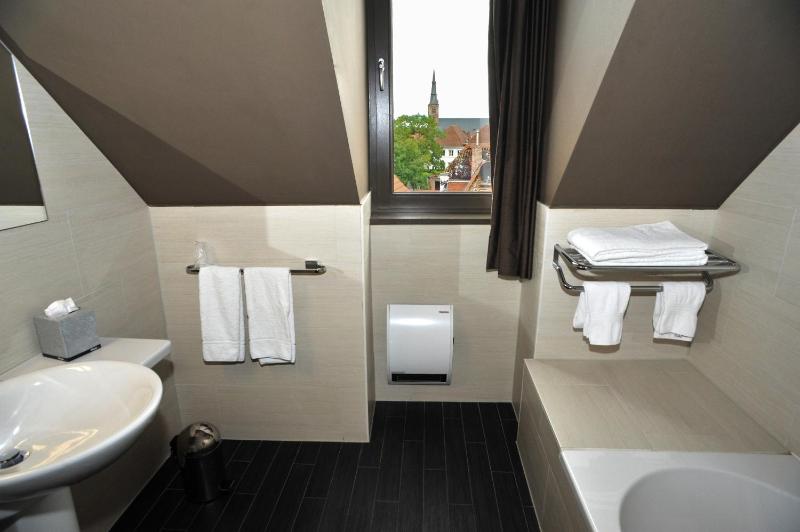 Club Double or Twin Room image 3