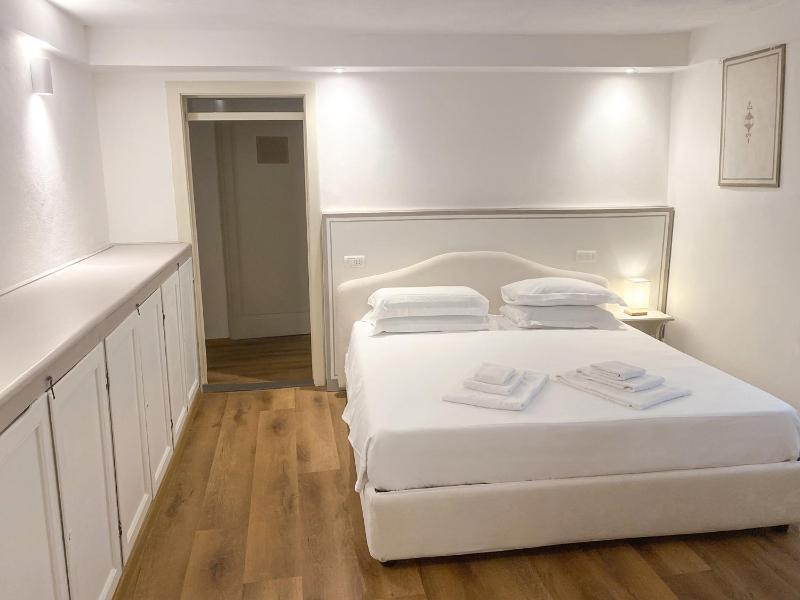 Economy Double Room image 1