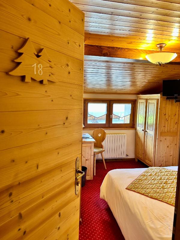 Single Room - Attic image 2