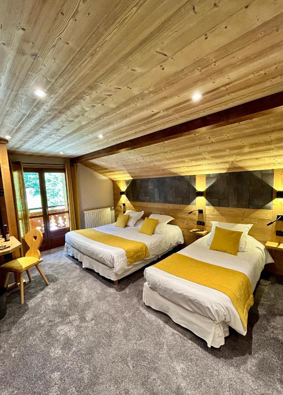 Superior Triple Room image 1