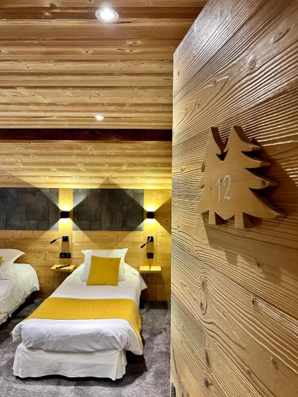 Superior Triple Room image 3