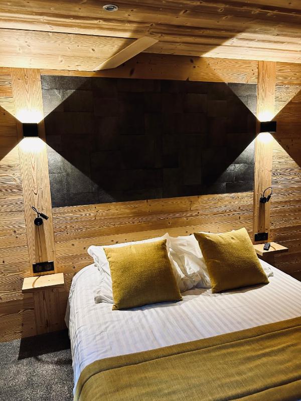 Superior Double Room image 3