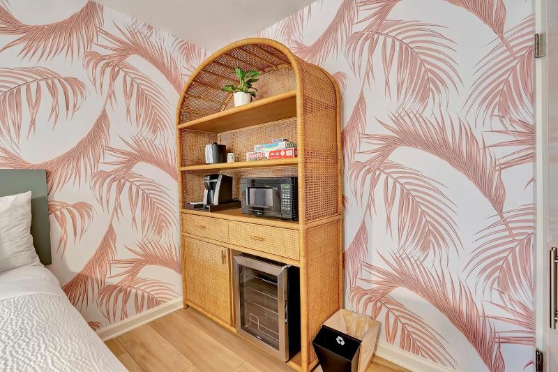 Standard Family Room image 4