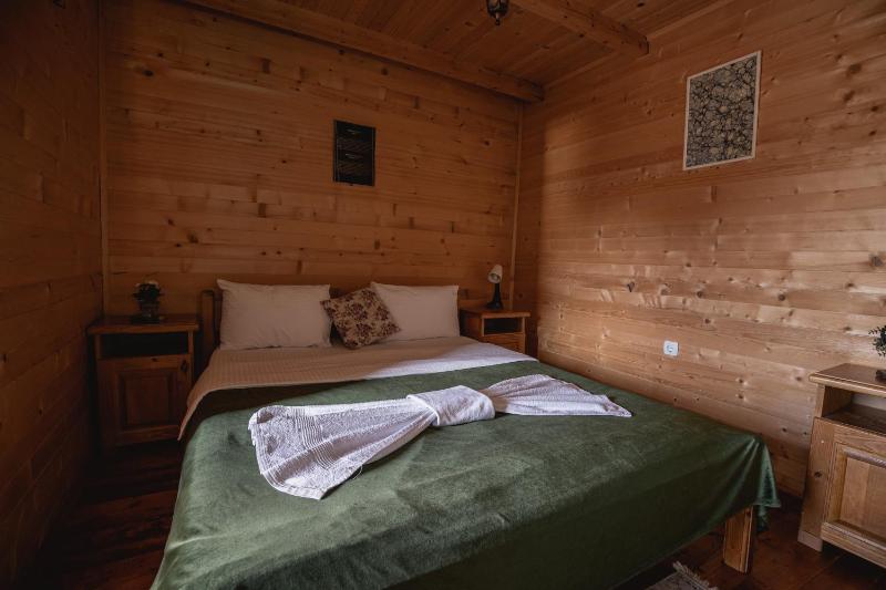 Comfort Triple Room image 4