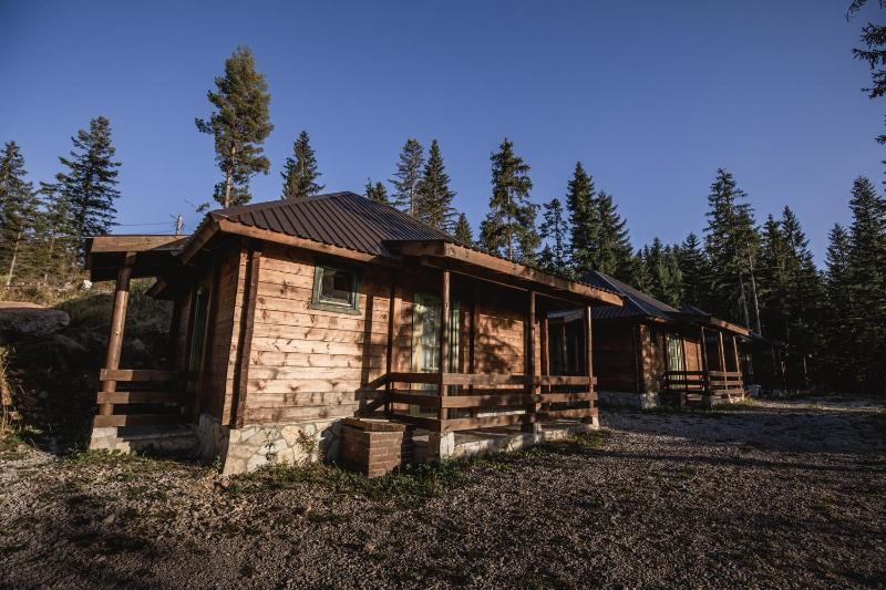 Superior Bungalow image 2