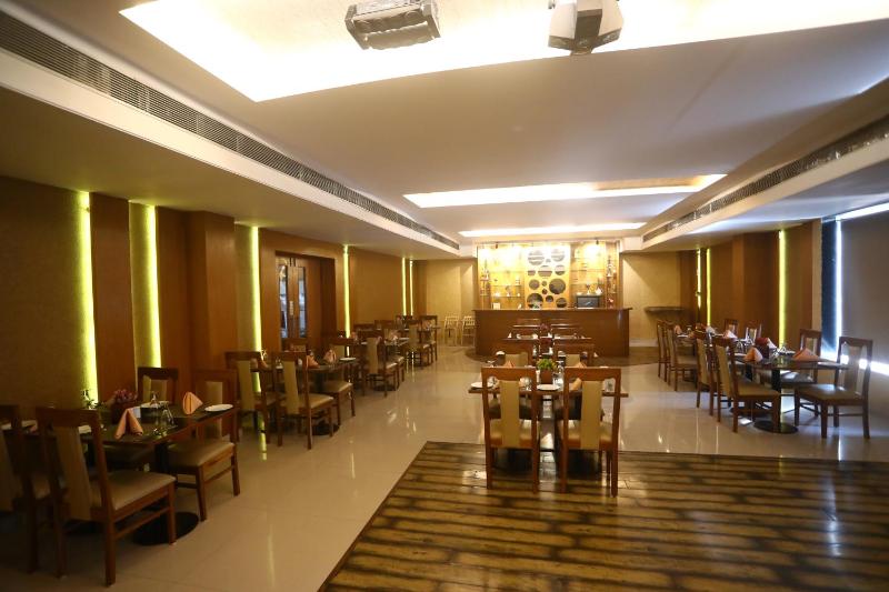 Hotel Kanha’s Palm Springs - image 18
