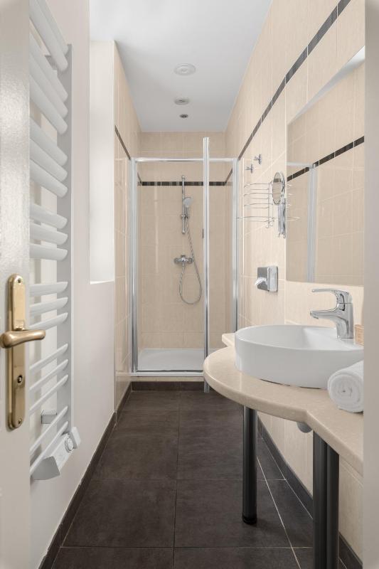 Executive Double or Twin Room image 4