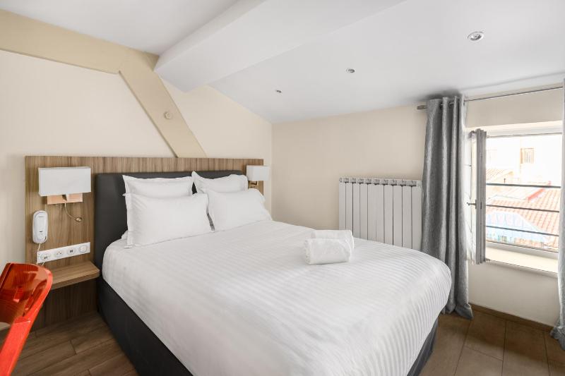 Standard Double Room image 1