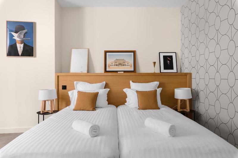 Standard Triple Room image 2