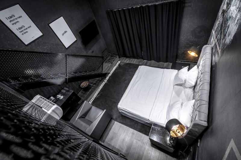 Black Loft image 1