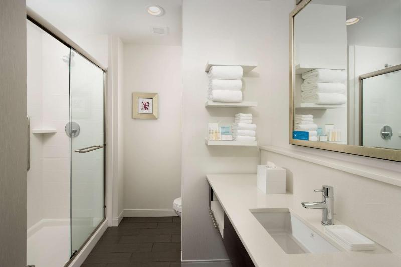 King Room - Non-Smoking image 2
