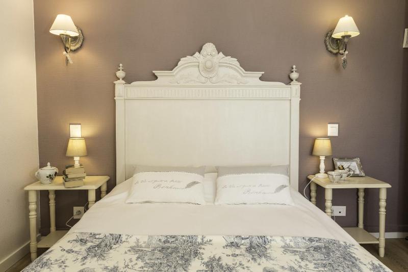 Standard Double Room with Shower image 2