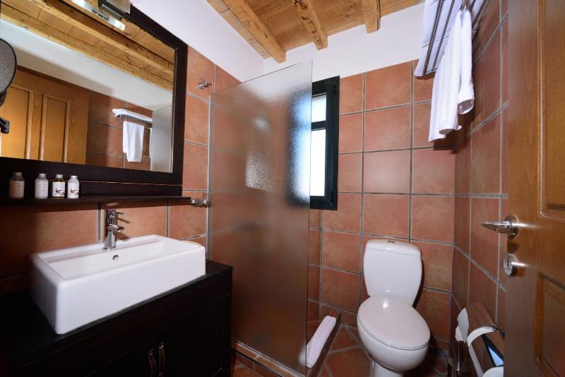 One Bedroom Residence (Split Level) image 3