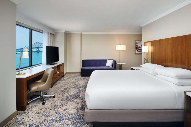 Hilton New Orleans Riverside - image 10