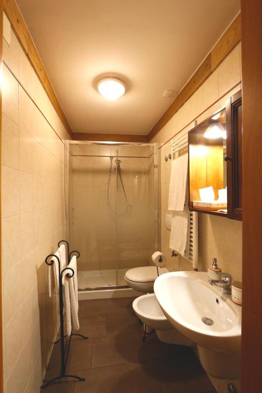 Double Room with Private Bathroom image 3