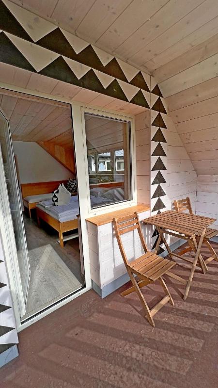 Triple Room with Balcony image 3
