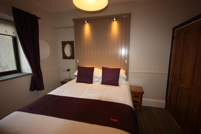 King Room with Sea View with Shower image 4