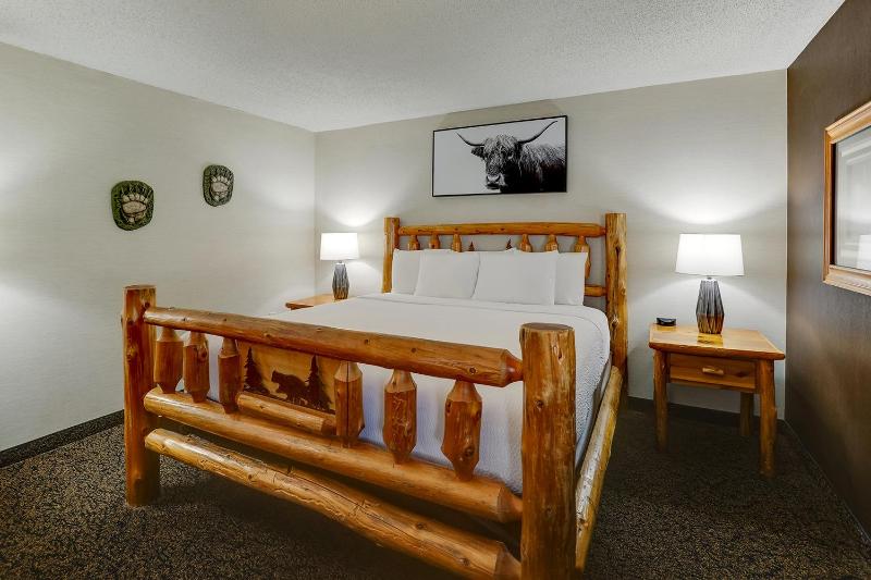 Superior Suite image 3