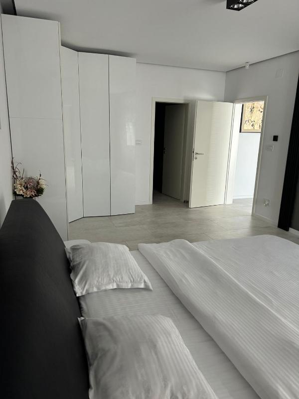 Apartament/penthouse SSARA - image 13