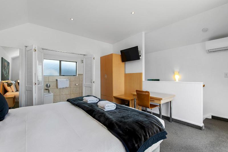 Taupo Central Apartment - image 13