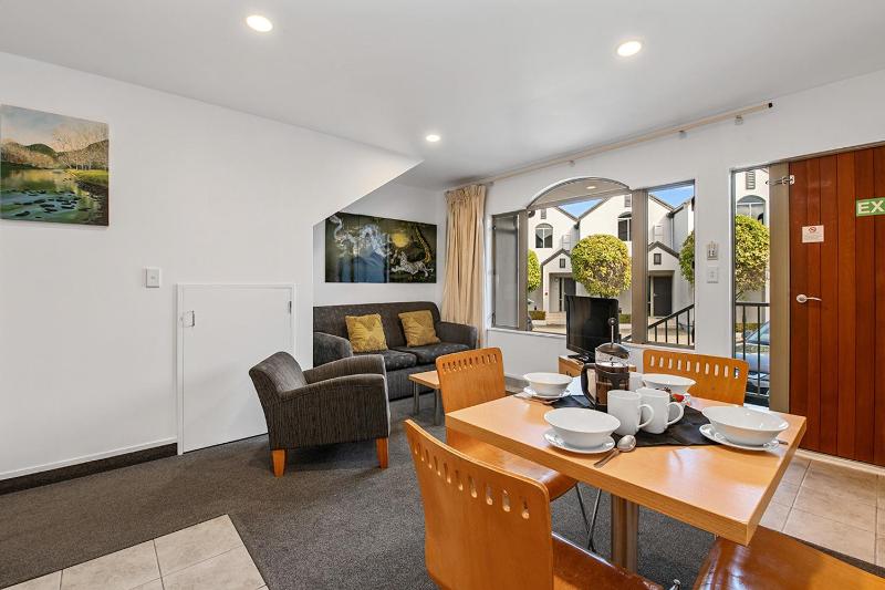Taupo Central Apartment - image 6