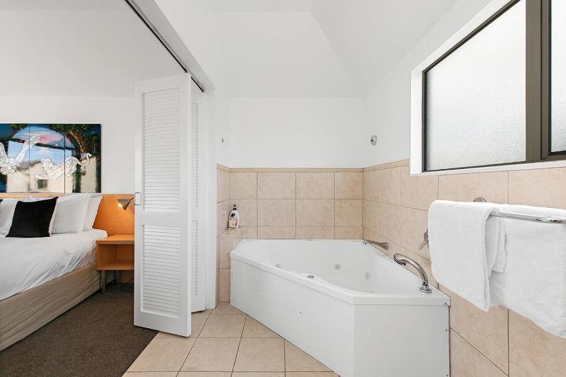 Taupo Central Apartment - image 11