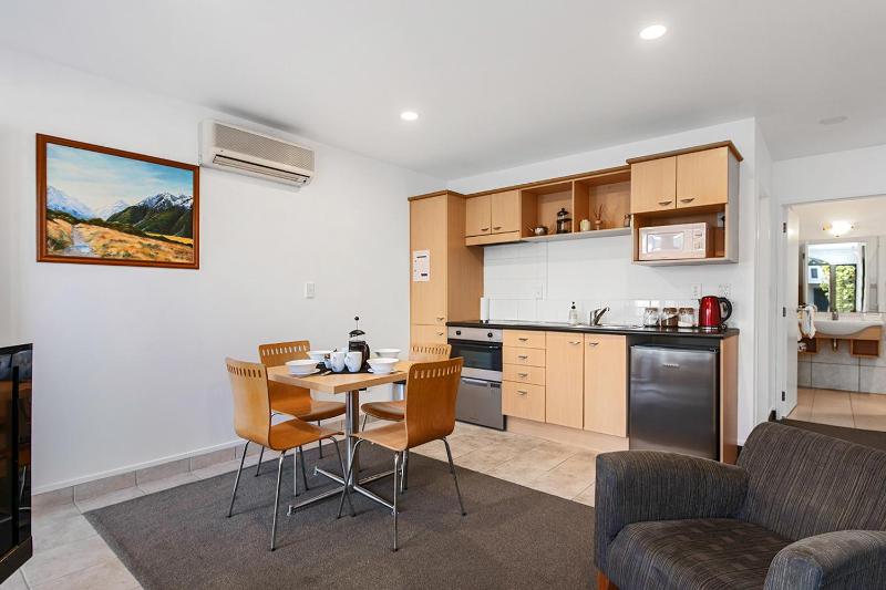 Taupo Central Apartment - image 10